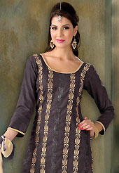 Look stunning rich with dark shades and floral patterns. This dark grey cotton churidar suit have amazing embroidery and patch work is done with resham work. Embroidery on kameez is highlighting the beauty of this suit. Contrasting dark cream churidar and double dye chiffon dupatta come along with this suit. Slight Color variations are possible due to differing screen and photograph resolutions.