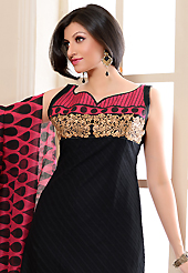 Outfit is a novel ways of getting yourself noticed. The dazzling black cotton jacquard churidar suit have amazing block print and embroidery patch work is done with resham work. The entire ensemble makes an excellent wear. Matching cambric cotton churidar and pink and black super net dupatta is available with this suit. Slight Color variations are possible due to differing screen and photograph resolutions.
