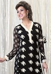 Breathtaking collection of suits with stylish embroidery work and fabulous style. The dazzling black faux georgette churidar suit have amazing embroidery patch work is done with resham work. Beautiful embroidery work on kameez is stunning. The entire ensemble makes an excellent wear. Matching santoon churidar and cream chiffon dupatta is available with this suit. Slight Color variations are possible due to differing screen and photograph resolutions.