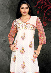 Stylish and pretty cotton kurti is nicely designed with floarl pattern resham embroidred motifs with contrasting printed slevees. Stylish choli patch and color combination of this kurti is nice. It’s a casual wear drape. Bottom shown in the image is just photography purpose. Slight Color variations are possible due to differing screen and photograph resolutions.