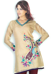This Fawn cotton tunic is designed with resham embroidery work on all over in floral and paisley patterns. This is a perfect casual wear. Slight Color variations are possible due to differing screen and photograph resolutions.