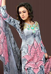 A fascinating and spellbinding tunics. This grey and pink faux crepe tunic is designed with beautiful combination of digital print and sequins work in form of floral motifs. Beautiful printed faux georgette stole is available with this tunic. Bottom shown in the image is just for photography purpose. Slight Color variations are possible due to differing screen and photograph resolutions.
