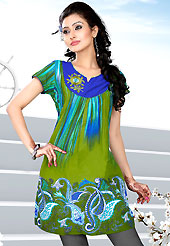This green and blue printed cotton readymade tunic is nicely designed with abstract, floral, paisley print and resham work. This is a perfect casual wear. Bottom shown in the image is just for photography purpose. Slight Color variations are possible due to differing screen and photograph resolutions.