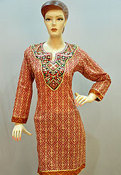 Arresting cotton kurti is nicely designed with fabric embroidered patch on neck and lace border on bottom with beautiful floral print. Embroidery is done with thread, mirrorand beads work. It’s a casual and party wear drape. Slight Color variations are possible due to differing screen and photograph resolutions.