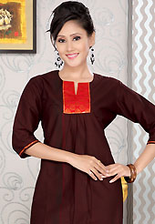 Essential collection of printed kurti with marvelous style. This simple and pretty kurti has beautiful sequins and brocade patch work. This drape material is cotton. The entire ensemble makes an excellent wear. This is a perfect casual wear readymade kurti. Slight Color variations are possible due to differing screen and photograph resolutions.