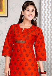 The very silhouette and styling of this outfit proves quiet flattering for most body types and renders a rather grand and majestic appeal. This simple and pretty kurti has beautiful floral print, lace, sequins and patch work. This drape material is cotton. The entire ensemble makes an excellent wear. This is a perfect casual wear readymade kurti. Slight Color variations are possible due to differing screen and photograph resolutions.