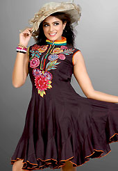 The glamorous silhouette to meet your most dire fashion needs. This beautiful designer deep brown cotton readymade tunic have amazing embroidery patch work is done with resham thread and zip work. The entire ensemble makes an excellent wear. This is a perfect patry wear readymade kurti. Accessories shown in the image is just for photography purpose. Slight Color variations are possible due to differing screen and photograph resolutions.