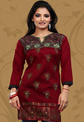 This simple and pretty kurti has beautiful block print and embroidery patch work is done with resham work. This drape material is crepe silk. The entire ensemble makes an excellent wear. This is a perfect casual wear readymade kurti. Bottom shown in the image is just for photography purpose. Minimum quantity order 12pcs in each style. Slight Color variations are possible due to differing screen and photograph resolutions.