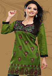 This simple and pretty kurti has beautiful block print and embroidery patch work is done with resham work. This drape material is crepe silk. The entire ensemble makes an excellent wear. This is a perfect casual wear readymade kurti. Bottom shown in the image is just for photography purpose. Minimum quantity order 12pcs in each style. Slight Color variations are possible due to differing screen and photograph resolutions.