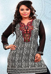 This off white and black american crepe readymade tunic is nicely designed with geometric, paisley print and patch work. This is a perfect casual wear readymade kurti. Bottom shown in the image is just for photography purpose. Minimum quantity order 12pcs in each style. Slight Color variations are possible due to differing screen and photograph resolutions.